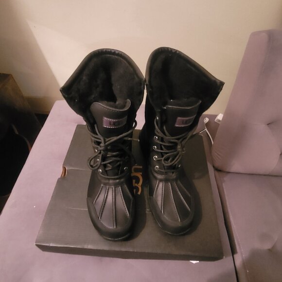 NIB UGG Men's Butte Black Boots, sz 8 - Picture 13 of 16